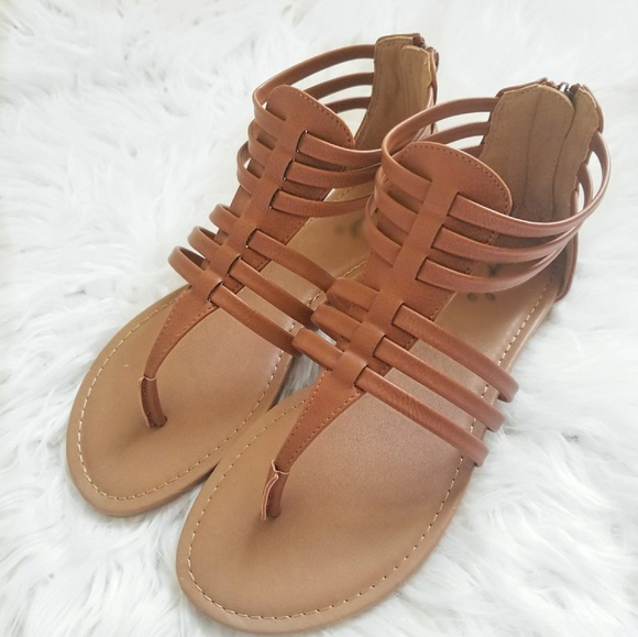 ▪SEE NEW LISTING▪ - Picture 2 of 5